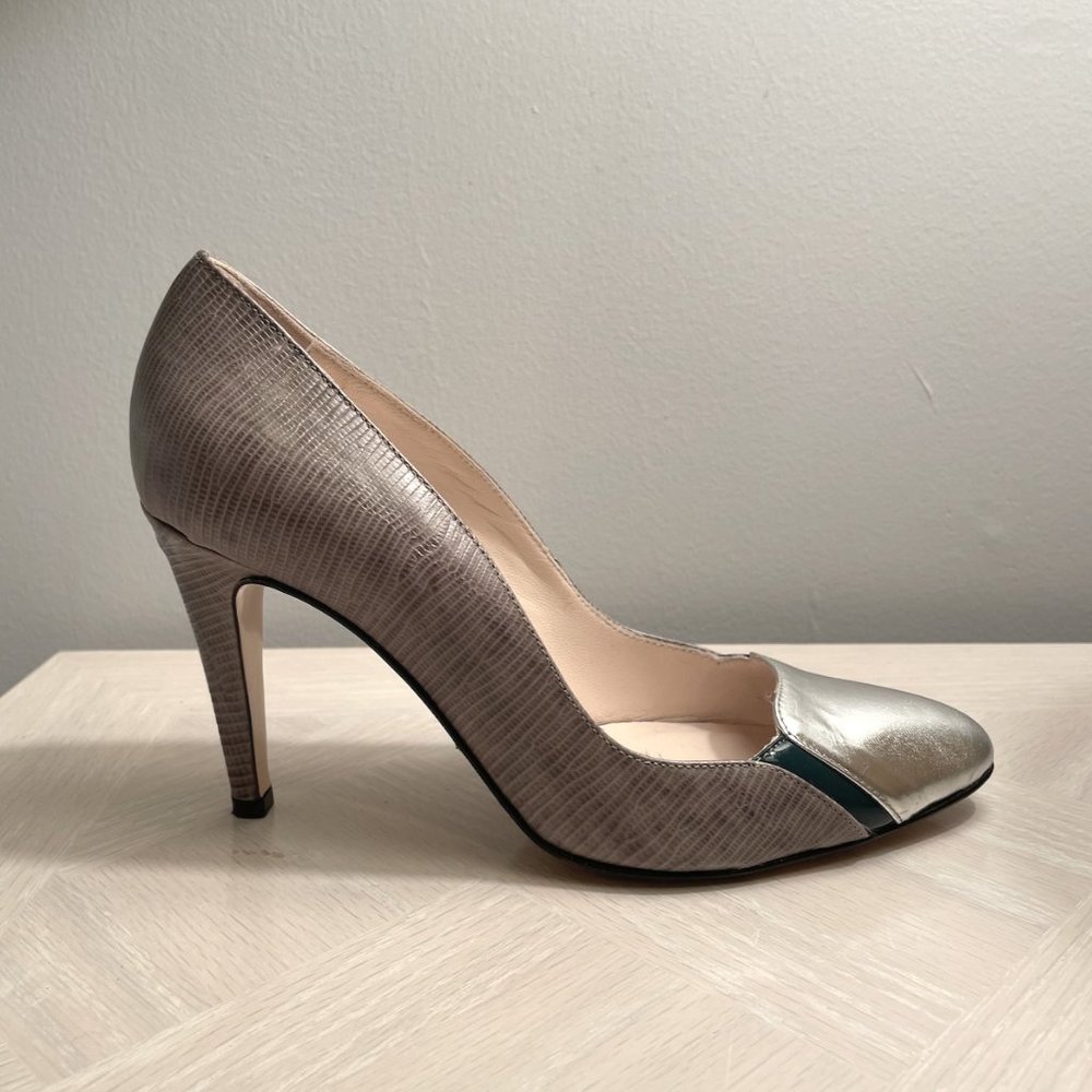 Coye Nokes Metallic Silver Leather Lizard Embossed Taupe Body Heels Size 36 1/2